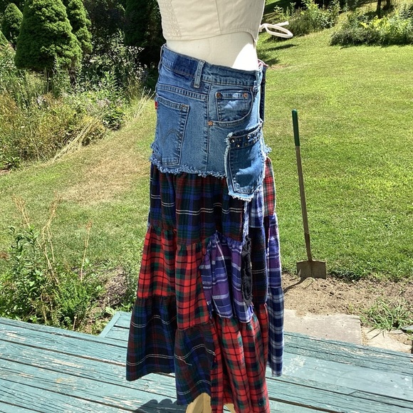 Boho tiered plaid flannel patchwork attached to Levi jean upcycled maxi skirt M - Picture 4 of 14